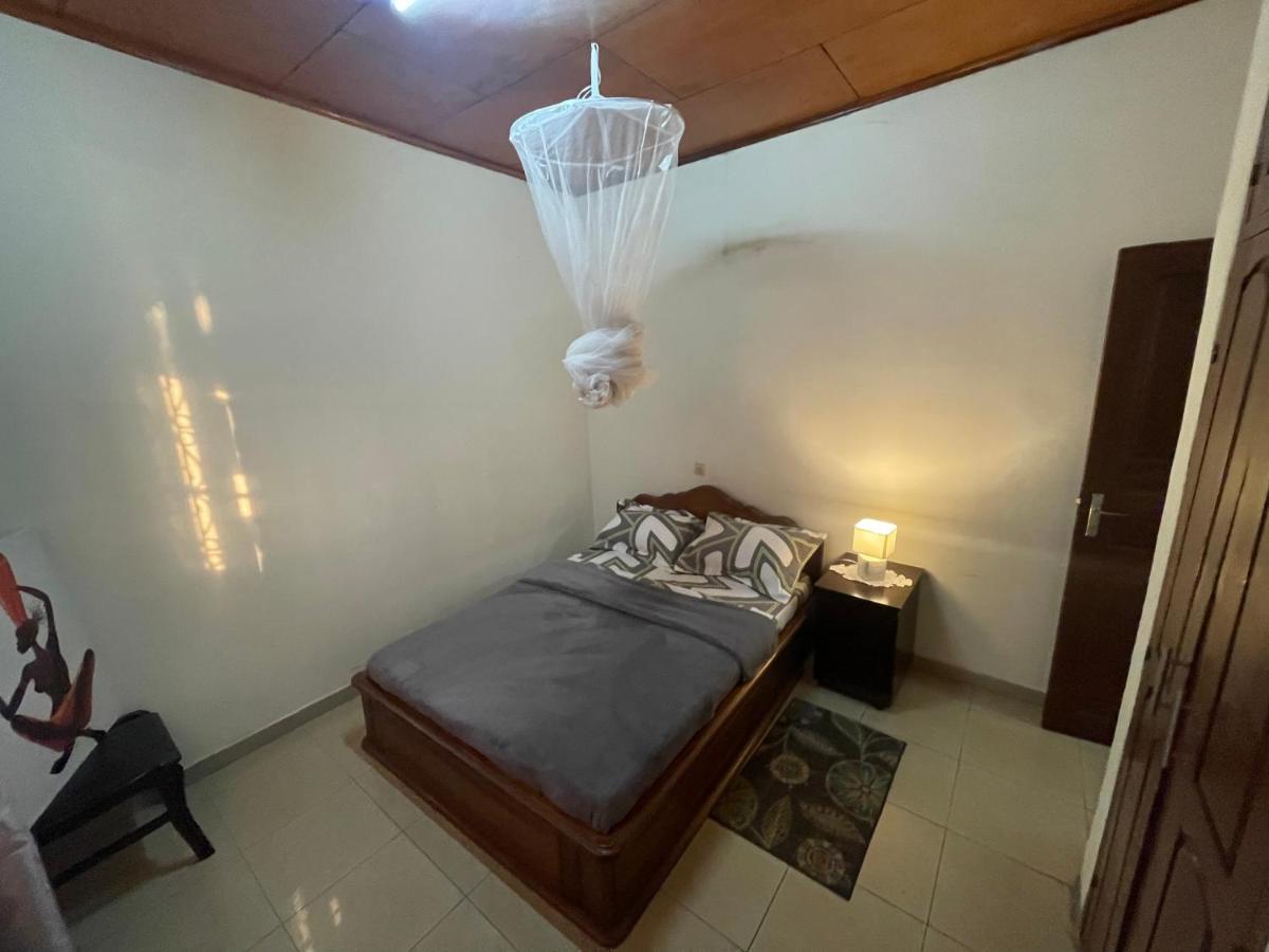 Km'S Cozy Spacious Calm Appart Meuble Yaoundé Exterior foto
