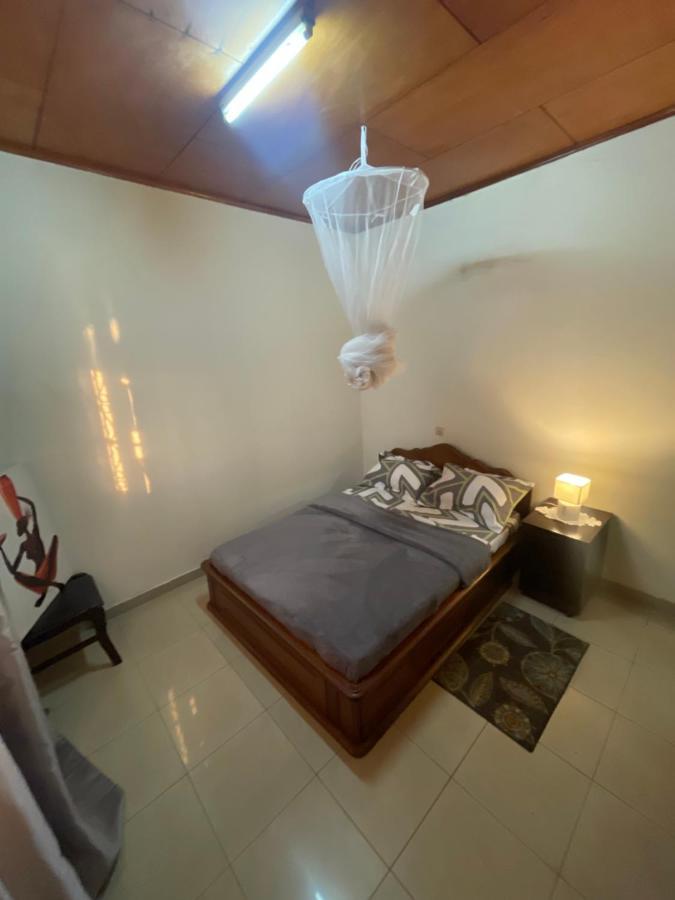 Km'S Cozy Spacious Calm Appart Meuble Yaoundé Exterior foto