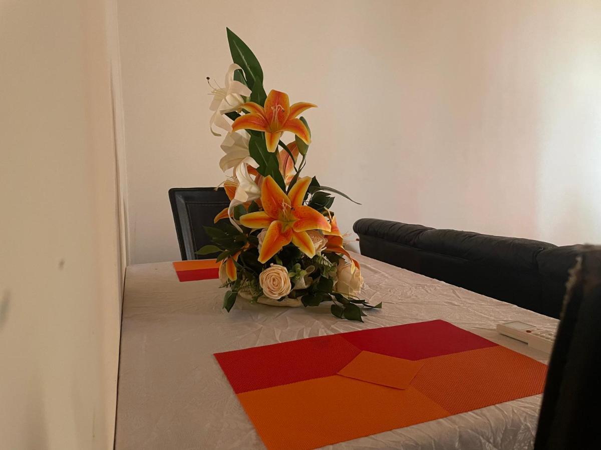 Km'S Cozy Spacious Calm Appart Meuble Yaoundé Exterior foto
