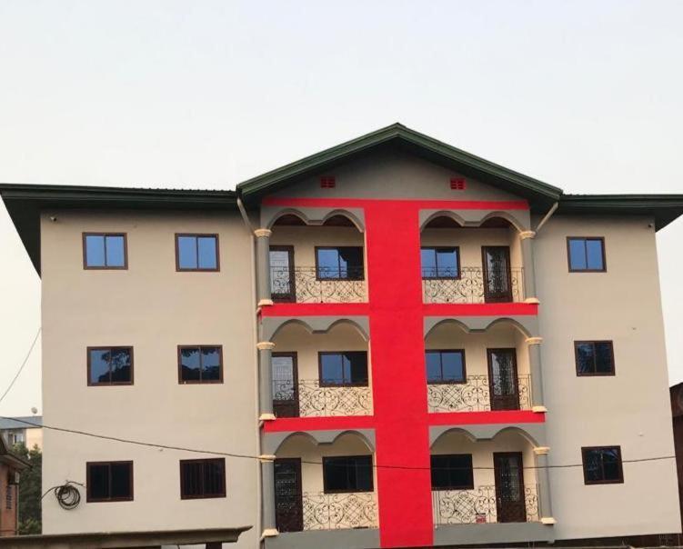 Km'S Cozy Spacious Calm Appart Meuble Yaoundé Exterior foto